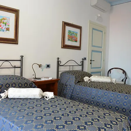 Donna Alda Capitello Dal 2012 Oda ve Kahvaltı Villammare