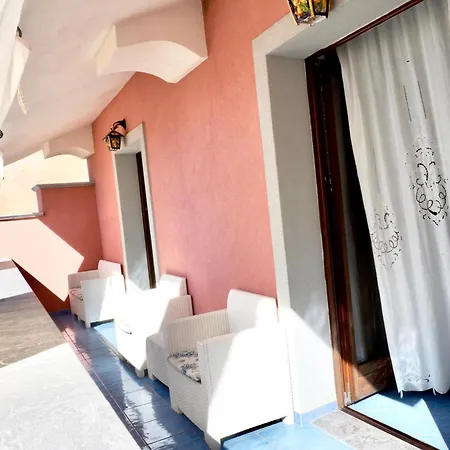 Donna Alda Capitello Dal 2012 3* Villammare