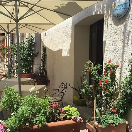 Donna Alda Capitello Dal 2012 4* Villammare