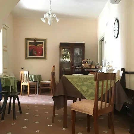 Donna Alda Capitello Dal 2012 Oda ve Kahvaltı Villammare