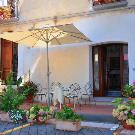 Donna Alda Bed & Breakfast *
