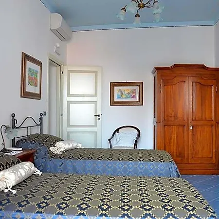 Bed & Breakfast Donna Alda Capitello Dal 2012 3*
