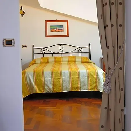 Donna Alda Capitello Dal 2012 Villammare